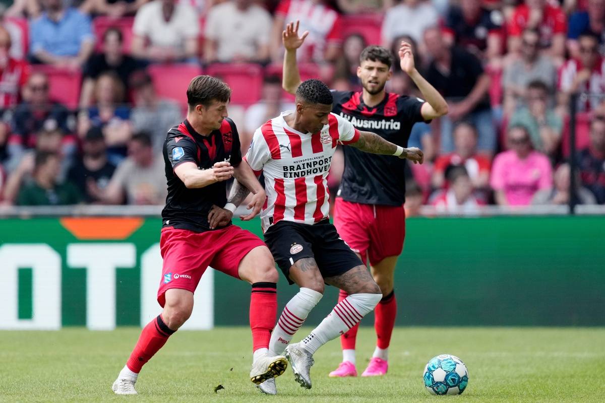 施加的制裁 施加的制裁