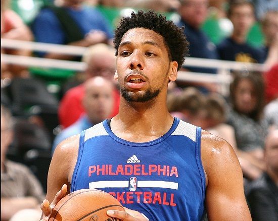 球队中依然 球队中依然