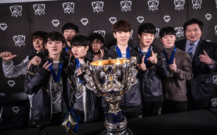 形成三角牵 形成三角牵